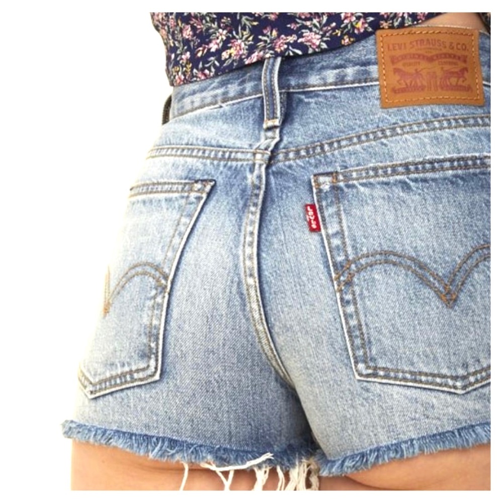NEW Levi’s Premium Wedgie Shorts w Embroidery & Lace Accents Size 25 High Rise